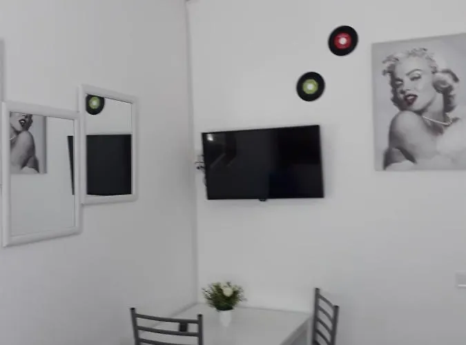 The House B&b-pensión 2*