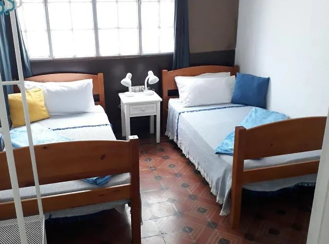 The House B&b-pensión 2*