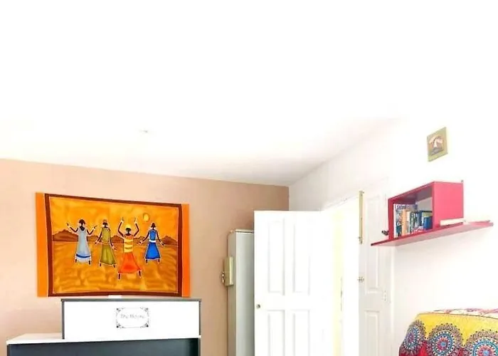 The House B&b-pensión 2*